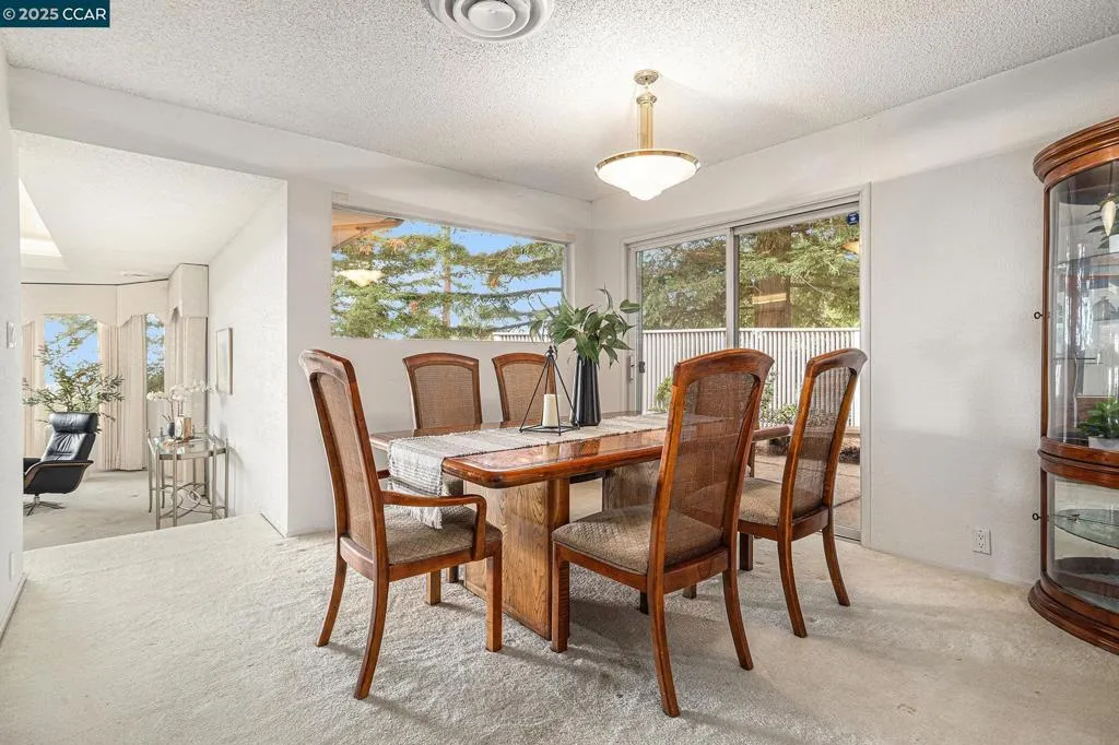 13460 Skyline Blvd, Oakland, California 94619 home-pic-8